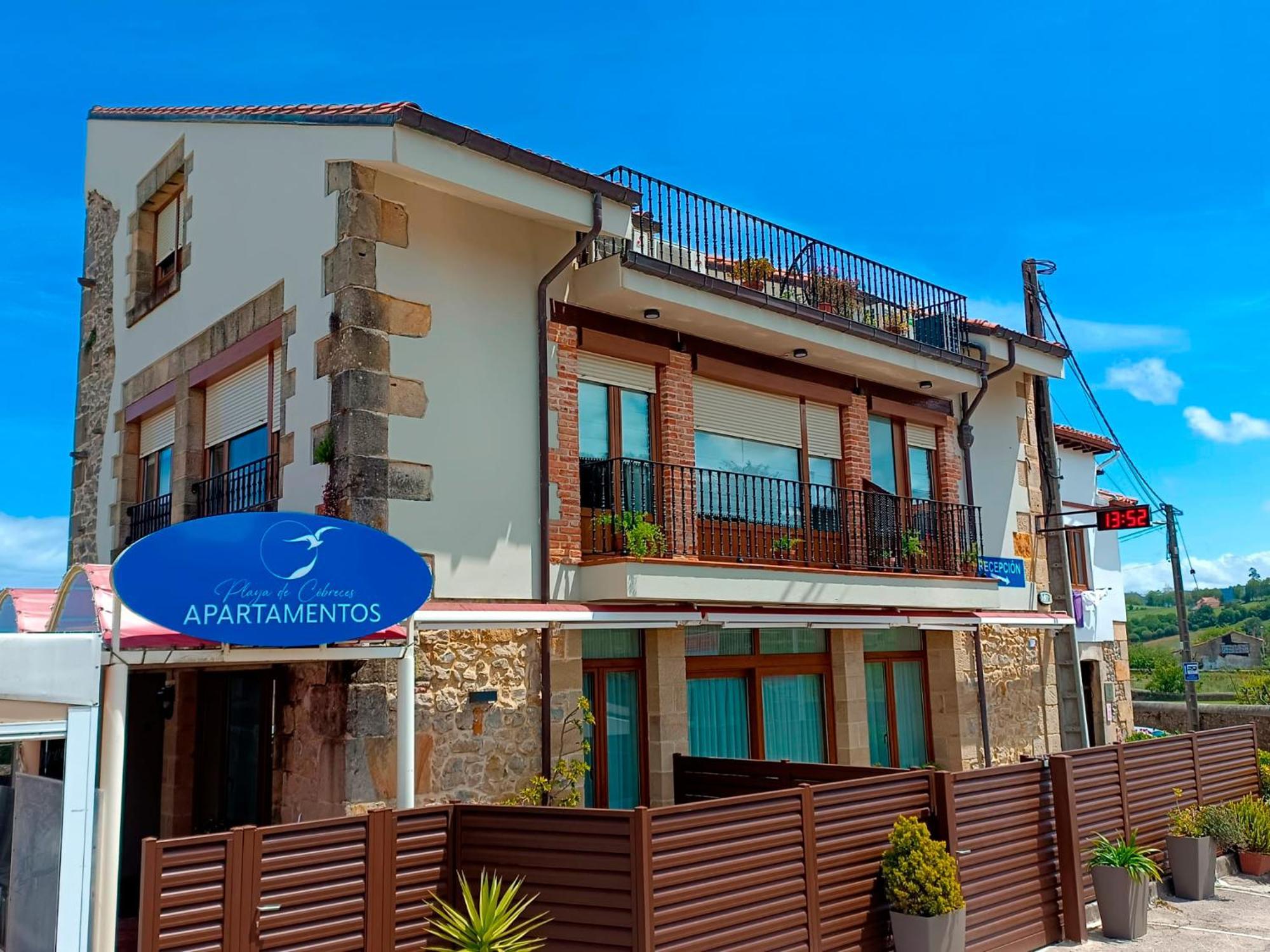 Apartamentos Playa De Cobreces Exterior photo